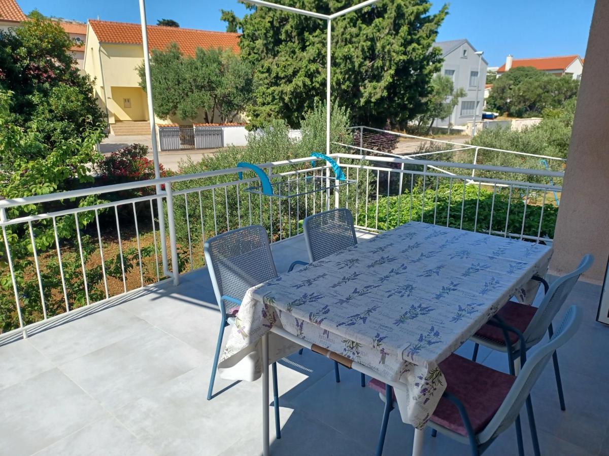 Apartmani Ramesa Murter Zewnętrze zdjęcie